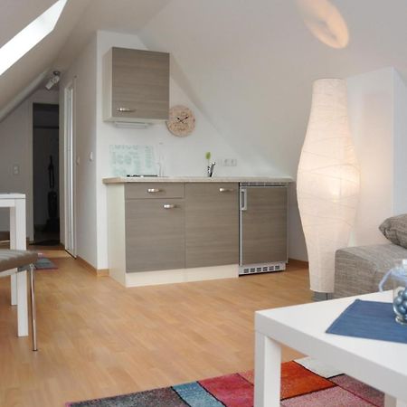 Ferienhaus Mueritzzauber / 1 Zimmer Dachgeschoss-Appartement Röbel Buitenkant foto